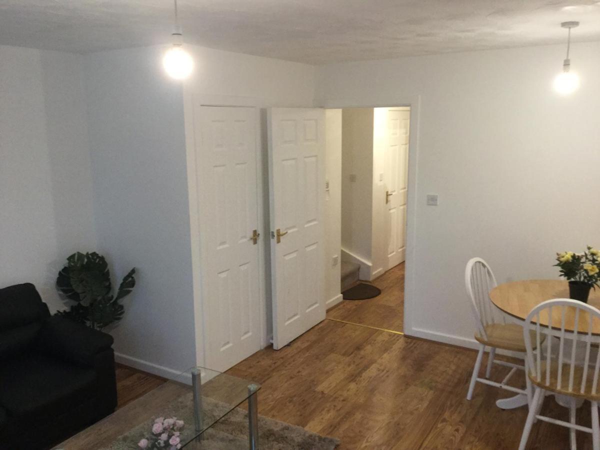 شقة Quiet Residential Area Within Easy Reach Of Town مانشستر المظهر الخارجي الصورة